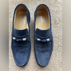 Saks fifth Ave suede blue loafers size 10 used